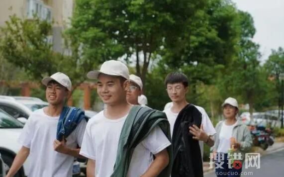 小伙985高校畢業4年后讀專科 始料未及真相簡直令人震驚