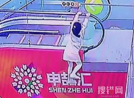 男子救下女童卻被指責(zé)手放得不對(duì) 原因竟是這樣簡(jiǎn)直太無(wú)語(yǔ)了