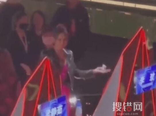 李玟節(jié)目錄制現(xiàn)場質(zhì)問導(dǎo)演組 原因竟是這樣簡直太驚人