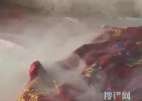 女子回老家做飯將炕燒成仙境 只見煙不見火星