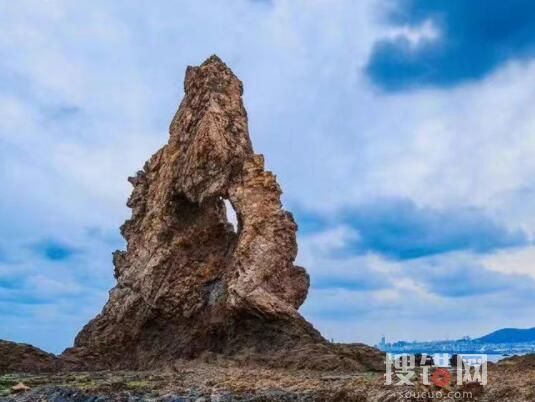 青島石老人被風雨損毀 上半部分坍塌 原因竟是這樣簡直太可惜了