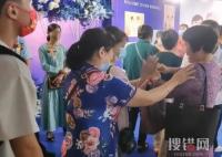 廣東一婚宴不收禮金只撕紅包一角 表示心意收下了