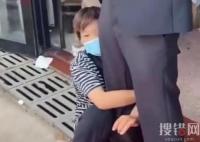 新郎遭陌生大媽抱大腿要紅包 原因竟是這樣簡(jiǎn)直讓人氣憤