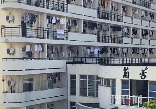 學校查寢男生宿舍外垃圾堆成山 原因竟是這樣簡直不忍直視