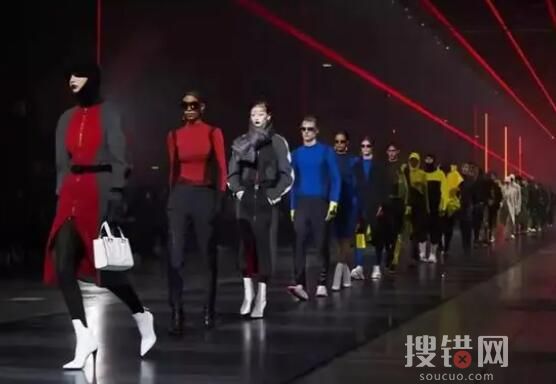 法拉利在中國賣風衣售價4.45萬 究竟是怎么回事？