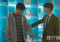 金湯匙男主李承天為什么和男二黃泰勇互換了身份？