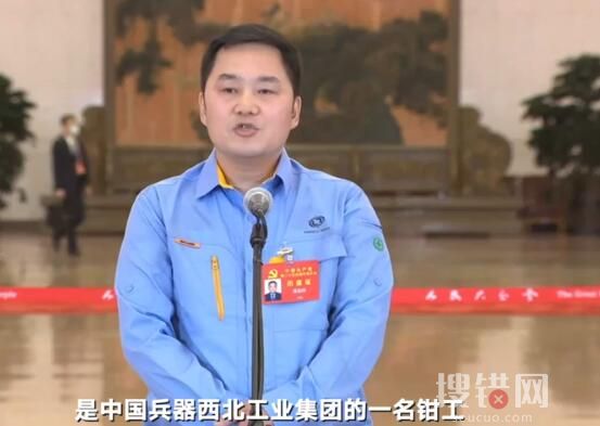 他在3000多個雞蛋上練鉆孔提高精度 實在太厲害了