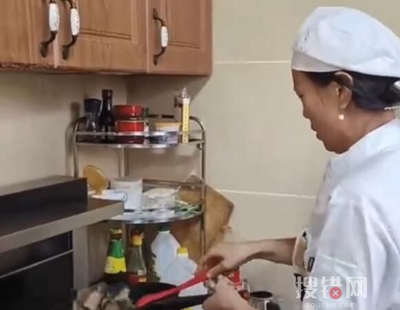 4菜1湯68元為年輕人代廚當事人發(fā)聲 之前在家里做菜手藝不錯