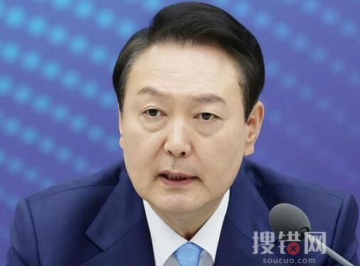 尹錫悅指甲太長 引韓國網民爭議 網友:看起來真邋遢