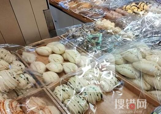 合肥永輝超市回應(yīng)包子上爬蟑螂 這也太臟了吧