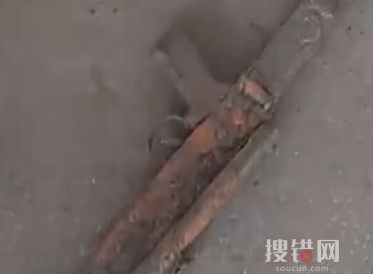 浙江男子撒網(wǎng)捕魚撈上一桿槍 內(nèi)幕曝光簡(jiǎn)直太罕見了