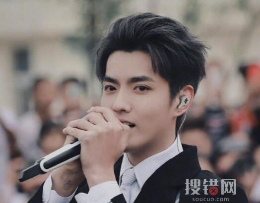 baby不讓吳亦凡靠近趙今麥 內幕曝光簡直太意外了