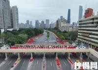 航拍廣州大橋恢復通行 水馬被搬開陸續(xù)恢復雙向通行
