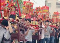 廣東最狂野民俗鹽拖灶神:場面激烈 鹽灶游神習(xí)俗由何而來