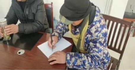 攤販在小便池接水泡發豆芽 畫面曝光簡直太惡心了
