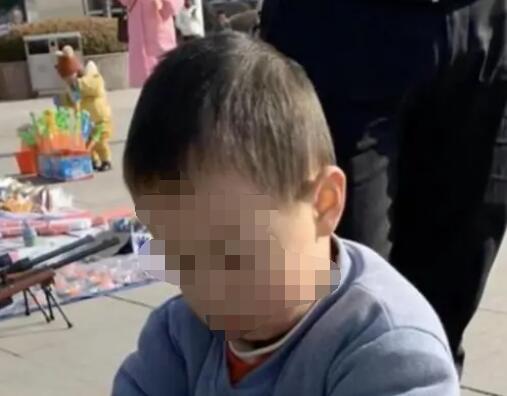 3歲男童失蹤3天 曾與兩陌生小女孩玩 背后真相簡直太慘了