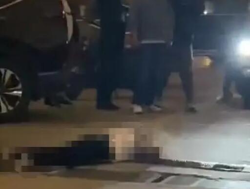 警方回應(yīng)女子跳樓砸傷外賣小哥 背后原因揭秘直接讓人傻眼