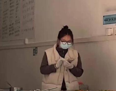 大廠裸辭賣盒飯女生:不會再去上班 真相揭露真的令人大吃一驚