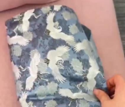痛經(jīng)女生曬異地男友制作的手工包 真相揭露真的令人大吃一驚