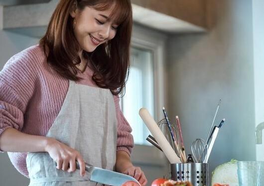 主婦起訴離婚才知丈夫年薪300萬 真相揭露真的令人大吃一驚
