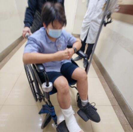 冉瑩穎稱軒軒韌帶斷裂 照片曝光直接讓人大呼意外