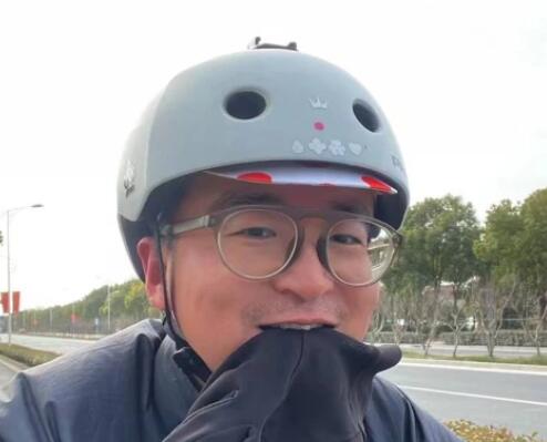 男子放棄百萬年薪去宜家賣窗簾 背后原因簡直驚呆了眾人
