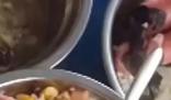 按倒點外賣學生校方食堂被曝菜餿 真相離譜實在是太荒唐了