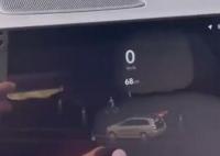 汽車?yán)走_(dá)在無人陵園內(nèi)顯示全是人影 真相曝光簡直太驚人了