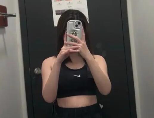 女子稱在Nike試衣間4分鐘被偷拍3次 到底是什么情況?