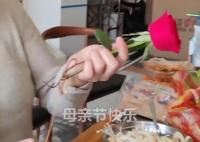 她只是看了眼花就已經(jīng)哭了 真相曝光簡直太驚人了