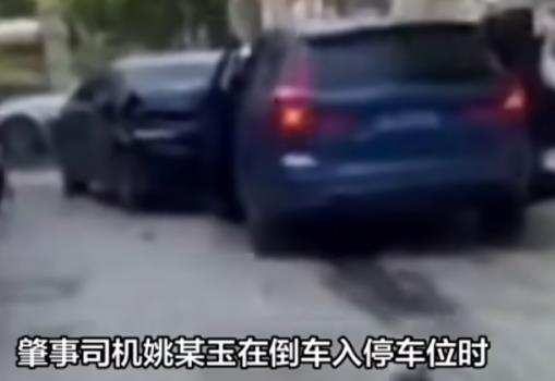 大連一司機(jī)因操作不當(dāng)撞傷4名行人 照片曝光實(shí)在是太嚇人了