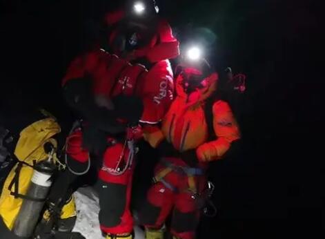 科考隊員向珠峰峰頂挺進 目前在6500米營地休息