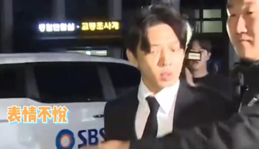 劉亞仁受訪時(shí)被路人潑水 照片曝光直接讓人大呼意外
