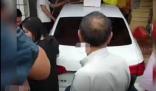 成都一轎車沖進店鋪撞壞16個骨灰盒 始料未及真相簡直太意外了