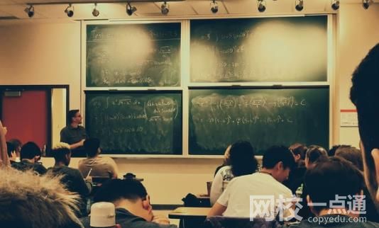 2022四川外國語大學成都學院錄取分數線(2022學年各專業最低分數線)