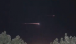多地網友拍下夜空劃過發光體 內幕曝光實在太罕見了
