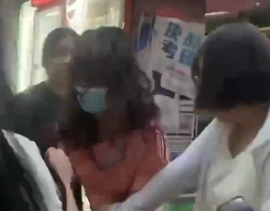 男子扮女裝偷拍鄭大女澡堂:系畢業生 原因竟是這樣太讓人氣憤