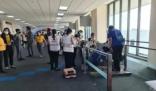 泰國女游客卷入電動步道腿被夾斷 原因竟是這樣太崩潰了