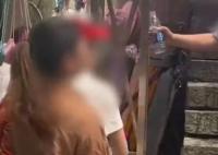 老人坐景區臺階上休息被潑水驅趕 真相曝光簡直太驚人了