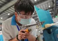 杭州高職小伙一畢業被開18萬年薪 真相揭露真的令人大吃一驚