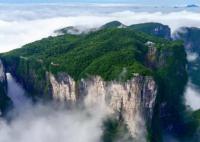 天門山一19歲游客墜亡?文旅局回應 到底是怎么墜亡的？