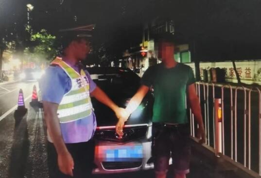 男子涉殺人潛逃13年后醉駕被抓 真相揭露真的令人大吃一驚