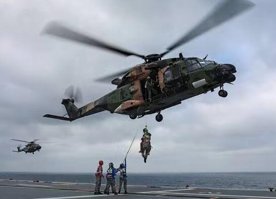 一澳軍直升機軍演上墜毀 4人失蹤 真相曝光簡直太驚人了