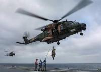 一澳軍直升機(jī)軍演上墜毀 4人失蹤 真相曝光簡(jiǎn)直太驚人了
