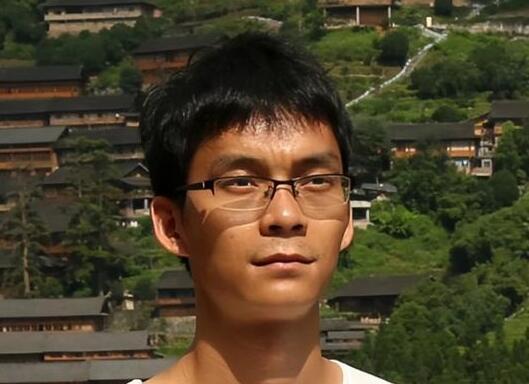高考15次的唐尚珺開直播 網(wǎng)友提建議 事件始末是什么?