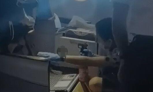 東航回應(yīng)航班因充電寶冒煙備降 原因太出乎意料了