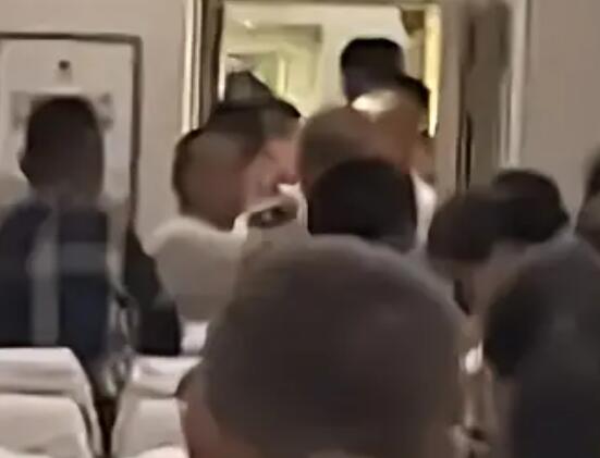 男子要女孩微信被拒后動手系杜撰 背后原因簡直驚呆了眾人