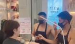美甲店帥哥光膀子服務?老板回應 真相揭露真的令人大吃一驚