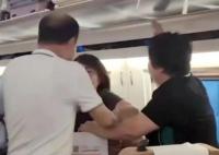 高鐵拒換座被打女子:對方先動手 具體是什么情況?