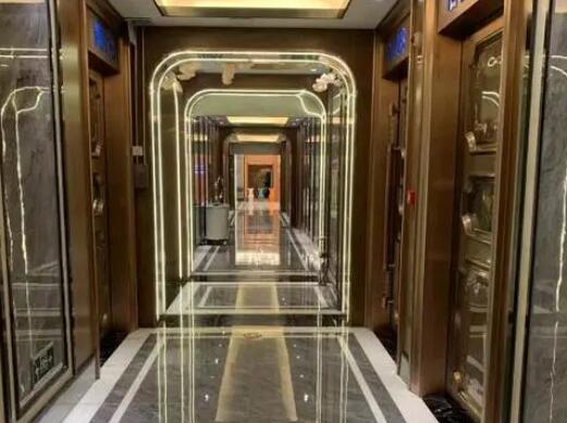 2458平米地下停車場被改建娛樂城 到底是什么情況？